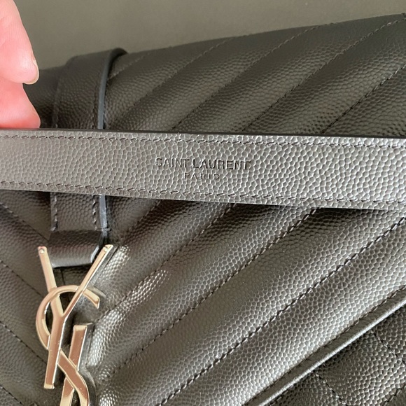 ❌SOLD❌YSL Large Envelope Bag - Picture 10 of 13